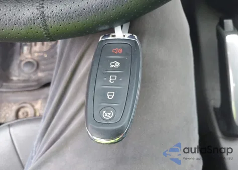 2013 Ford Focus Titanium z USA, uszkodzony, nr VIN 1FADP3N29DL121127